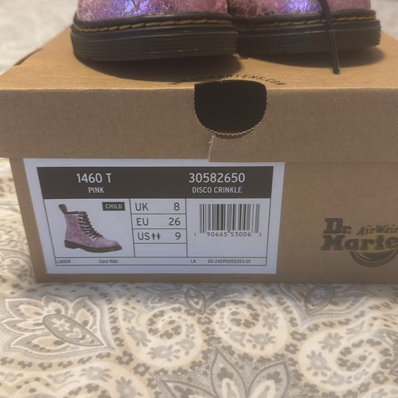 Dr. Martens pink crinkle boots size 9. - Picture 2 of 9